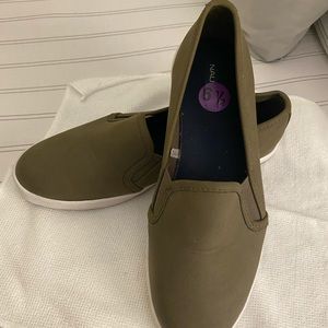 Nautica sneakers size 6 1/2 green color
